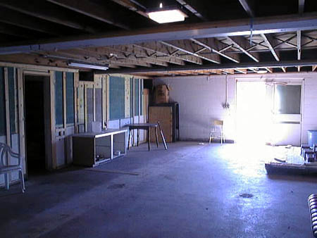 Seaway Drive-In Theatre - SNACK BAR INSIDE - PHOTO FROM CINEMA TOUR (newer photo)